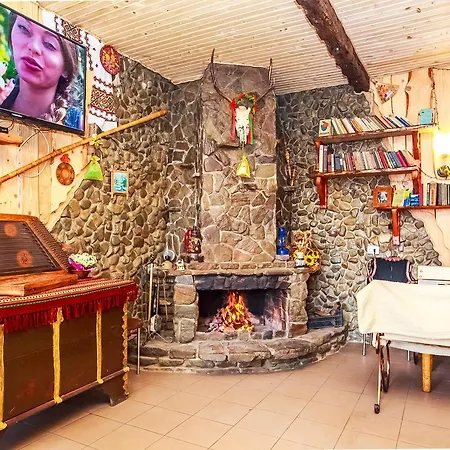 Gutsulska Rodzynka Inn Yaremche