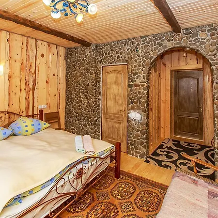 Gutsulska Rodzynka Inn Yaremche