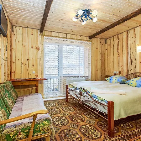 Gutsulska Rodzynka Inn Yaremche